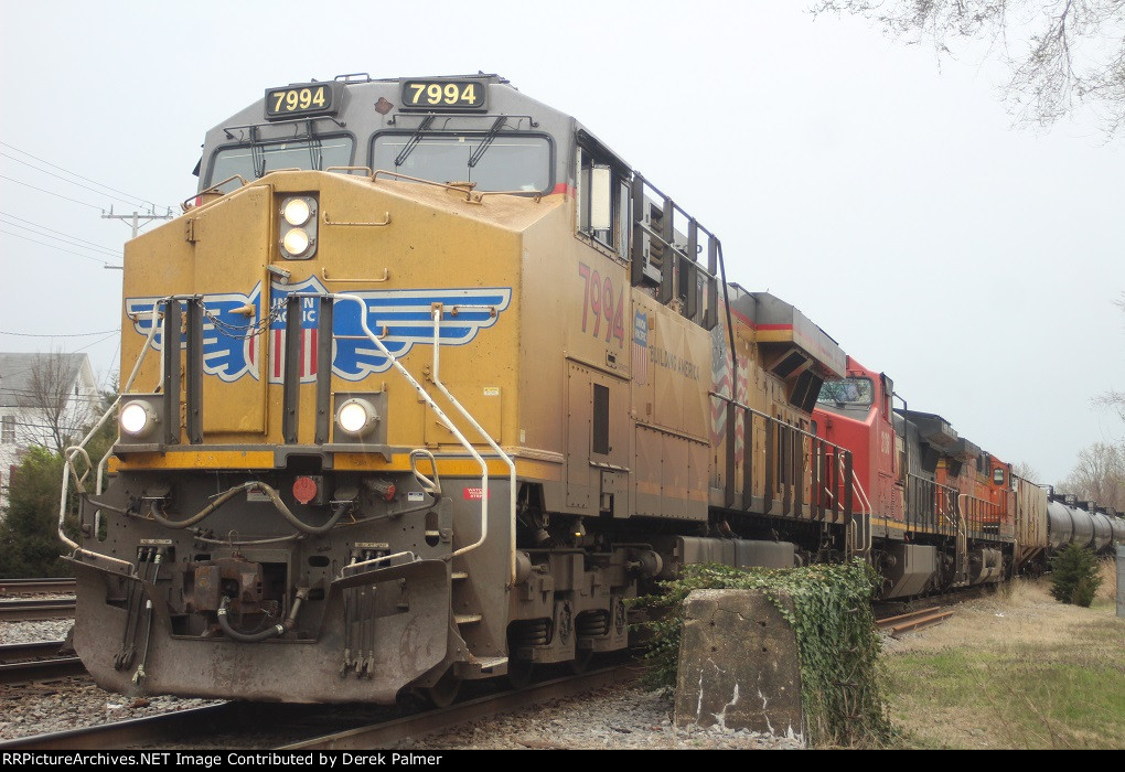 UP 7994 at Lansdowne